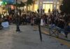 ΡΟΔΟΣ: Σιωπηρή διαμαρτυρία φοιτητών στην πλατεία Κύπρου