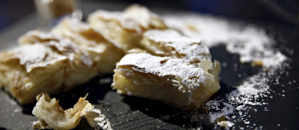 TasteAtlas, rate the ”Top 11 Greek Phyllo Pastries”! – Trigona panoramatos’ on the top of the list!