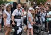 Παραπληγικός περπατά ξανά με τη βοήθεια εξωσκελετού και μεταφέρει την Ολυμπιακή φλόγα στη Γαλλία! -Video