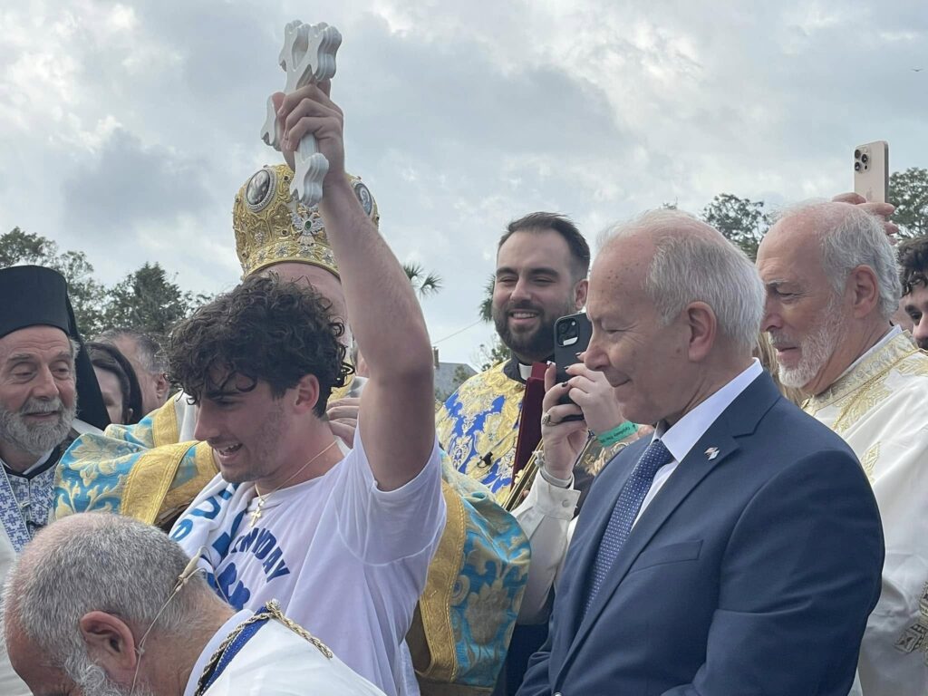 Ο Στέφανος Γκίκας, στο Tarpon Springs των ΗΠΑ με τους νησιώτες της διασποράς, για τις εκδηλώσεις των Θεοφανείων (φωτος)