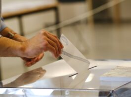 Δημοσκόπηση Alco: Στο 11,8% «ψαλιδίστηκε» το προβάδισμα της ΝΔ λόγω ΟΠΕΠΕΚΕ, 18,6% αναποφάσιστοι, το 15% βλέπει θετικά το κόμμα Καρυστιανού