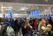 Χάος στο Ελευθέριος Βενιζέλος: Καθηλωμένα αεροπλάνα, ταλαιπωρία για χιλιάδες επιβάτες – Αεροπλάνο ήρθε στη Ρόδο και γύρισε πίσω