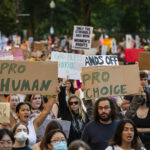 40 χρόνια μετά το δικαίωμα στην άμβλωση δεν αμφισβητείται – ακυρώνεται στην πράξη