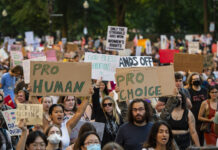 40 χρόνια μετά το δικαίωμα στην άμβλωση δεν αμφισβητείται – ακυρώνεται στην πράξη