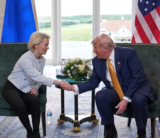 Συμφωνία ΕΕ-ΗΠΑ: το ΕΚ θέτει όρους στη μείωση δασμών στα αμερικανικά προϊόντα