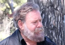 Κωστής Σαββιδάκης: Με σταύρωσε ο παπάς και κόλλησε ο σταυρός στην πλάτη, ήταν σημάδι για να κάνω εξετάσεις -Video