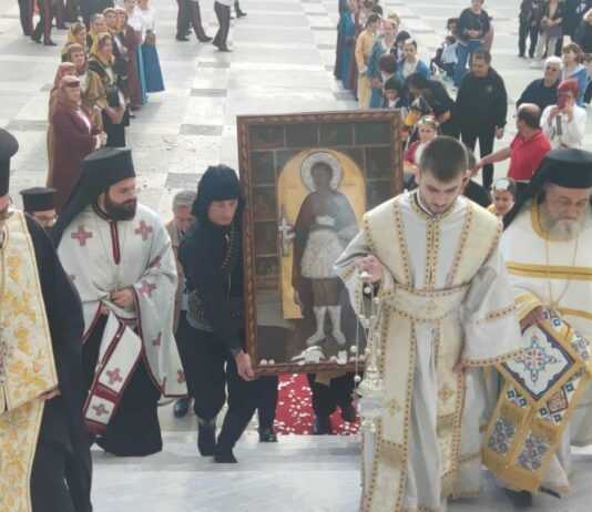 Αγρίνιο: Η εικόνα του Αγίου Φανουρίου από τη Ρόδο στον Άγιο Κωνσταντίνο – Πλήθος πιστών στην υποδοχή -φωτος κ videos