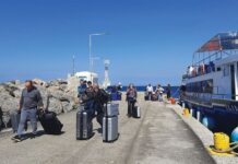 Αγώνας δρόμου για να αποκατασταθεί η σύνδεση με το Μαστιχάρι – Παράθυρο αισιοδοξίας μετά τις βυθομετρήσεις (ηχητικό)