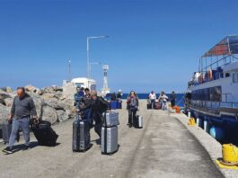Αγώνας δρόμου για να αποκατασταθεί η σύνδεση με το Μαστιχάρι – Παράθυρο αισιοδοξίας μετά τις βυθομετρήσεις (ηχητικό)