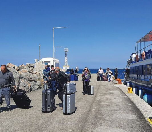 Αγώνας δρόμου για να αποκατασταθεί η σύνδεση με το Μαστιχάρι – Παράθυρο αισιοδοξίας μετά τις βυθομετρήσεις (ηχητικό)