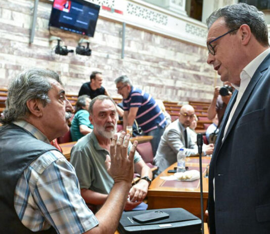 Ο Φάμελλος διέγραψε τον Πολάκη από την ΚΟ: «Αισχρό υπονοούμενο ότι έχω κρυφή ατζέντα» – «Παρακολουθείς τη διάλυση χωρίς να θες ή να μπορείς να αντιδράσεις»