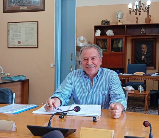 Συνέντευξη Τύπου Δημάρχου Καλύμνου για τη φωτιά στα Θέρμα – Έκκληση προς τους πολίτες να καταθέσουν ό,τι γνωρίζουν, ενώ σημειώθηκε αναζωπύρωση-ΒΙΝΤΕΟ