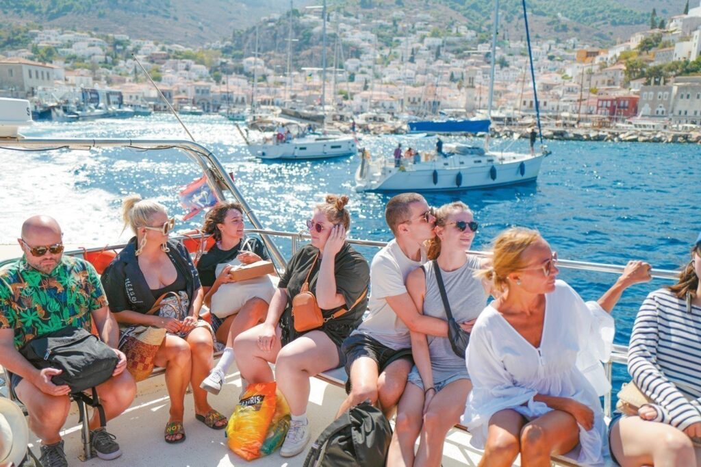 Τουρισμός: Πάνω από τα επίπεδα του 2025 οι αφίξεις και τα έσοδα – Πολύ ψηλά τα Δωδεκάνησα – Θετικό ισοζύγιο