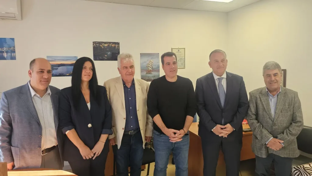 (videos & photos) Στην ΚΕΔ Λέρου ο Θάνος Πλεύρης: Αποσυμφόρηση, επιστροφές και αυστηρότερο πλαίσιο