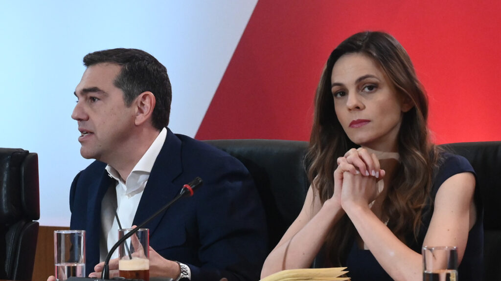 Εμφανίστηκε η Αχτσιόγλου και ετοιμάζεται να κατεβεί για βουλευτής του Τσίπρα – Ο Τζον Κατσιματίδης στον Αντώνη Σαμαρά – Η woke ατζέντα και το ποίμνιο διά πάσαν προεκλογική… νόσον